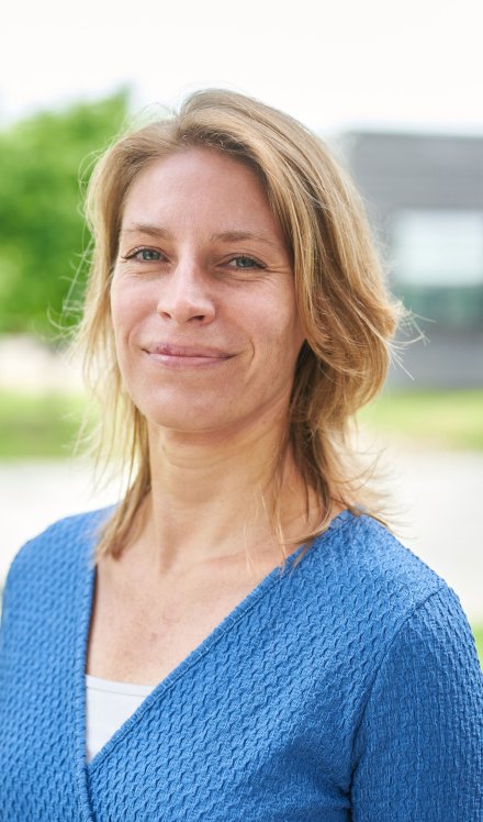 Vrouwelijke medewerker Rizoem